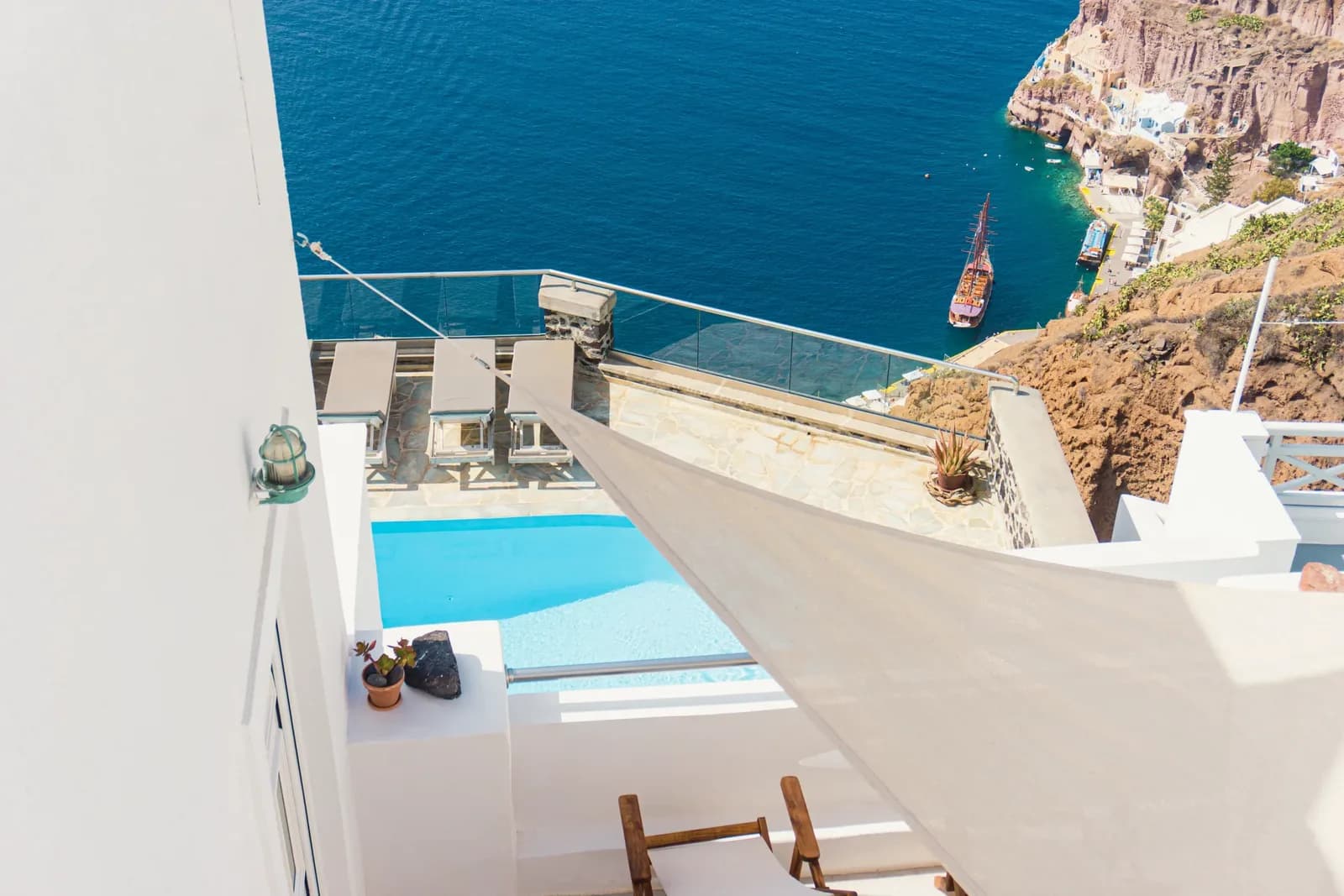 The pool on the cliff from above